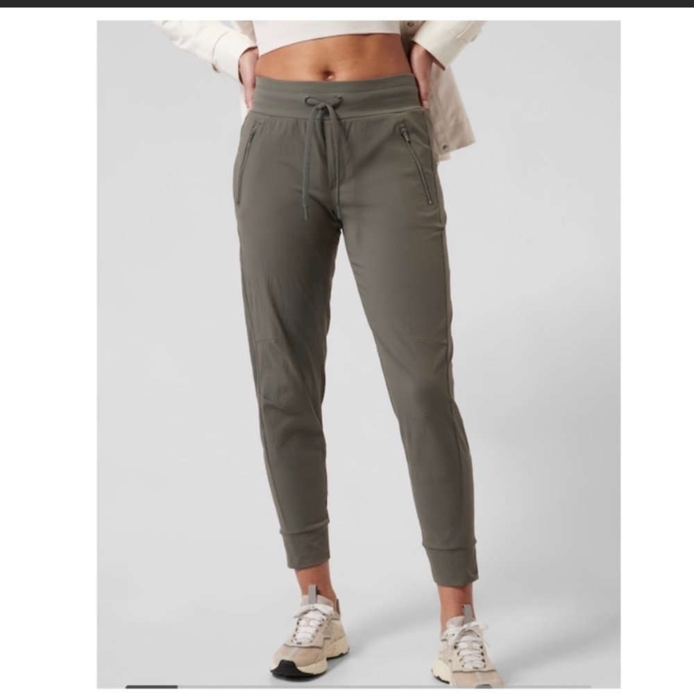 ATHLETA TREKKIE NORTH JOGGER PANTS